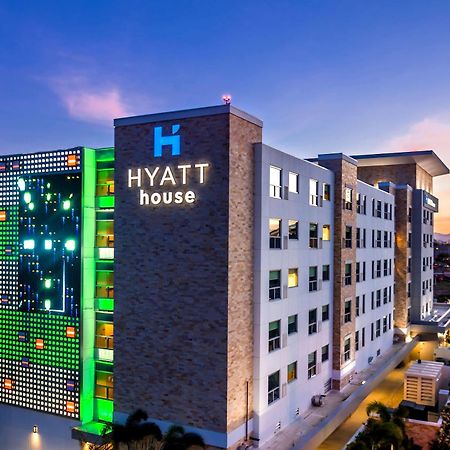 Отель Hyatt House Сан-Хуан Экстерьер фото